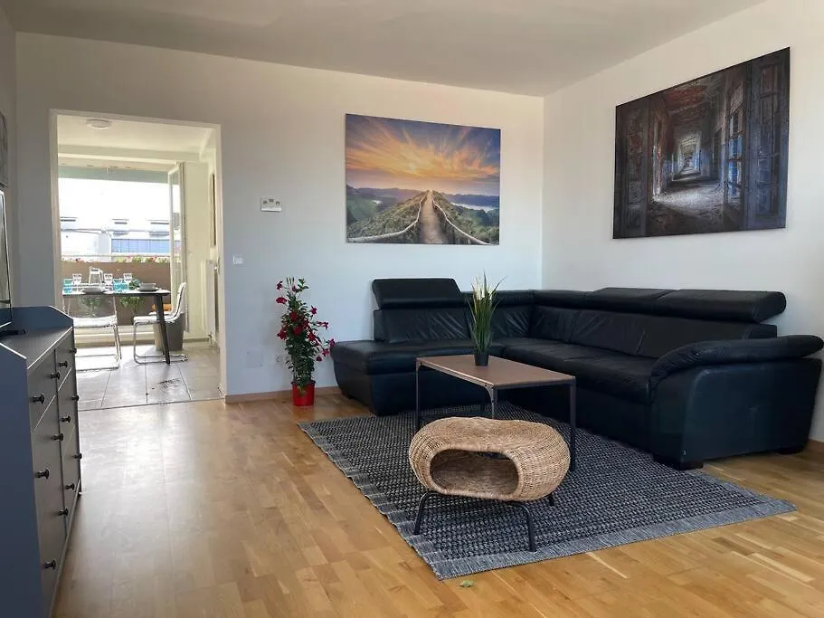Dachgeschoss Fuer 4 Mit Terrasse Apartment Viena
