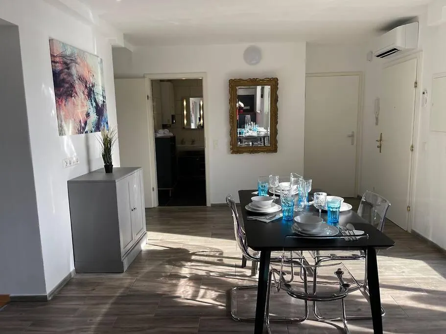 Dachgeschoss Fuer 4 Mit Terrasse Apartment Viena